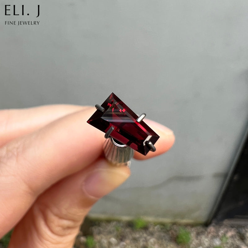 Red Spinel  (Bespoke Deposit): Tapered Cut, 0.99ct (Ref. 103)