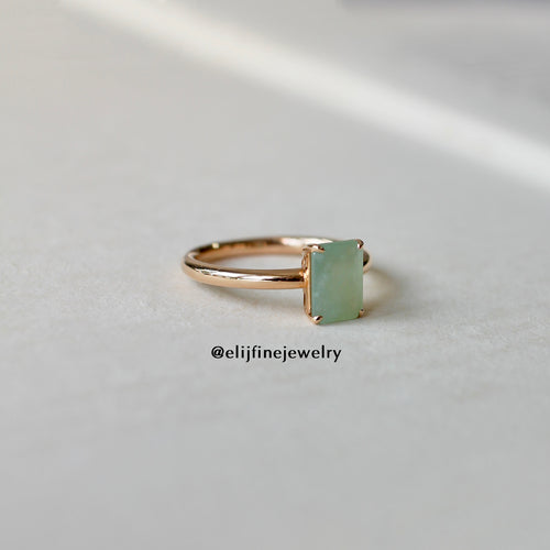 Jade Gems: Emerald Cut Green Jadeite 18K Rose Gold Ring