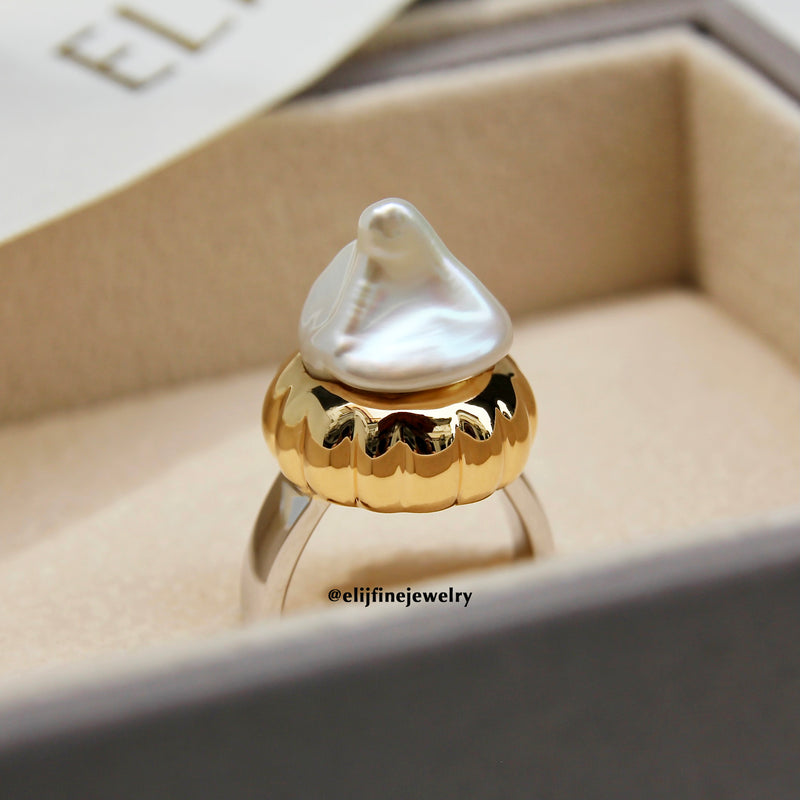 Childhood Iced Gem Biscuit Ring No. 3 (The Clouds Collection: Keshi Pearl)